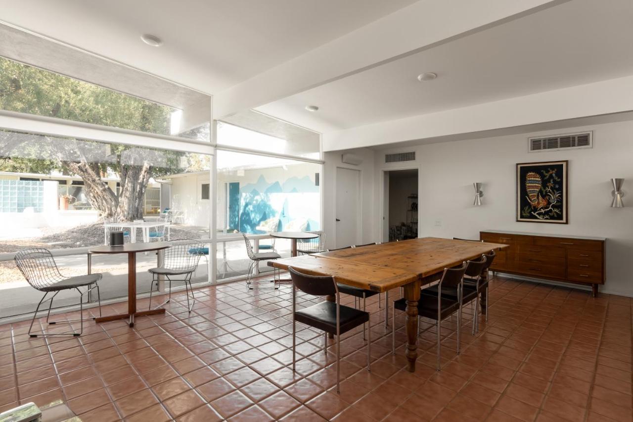 Monkey Tree Hotel By Avantstay Stylish Hotel In Palm Springs W Pool Esterno foto