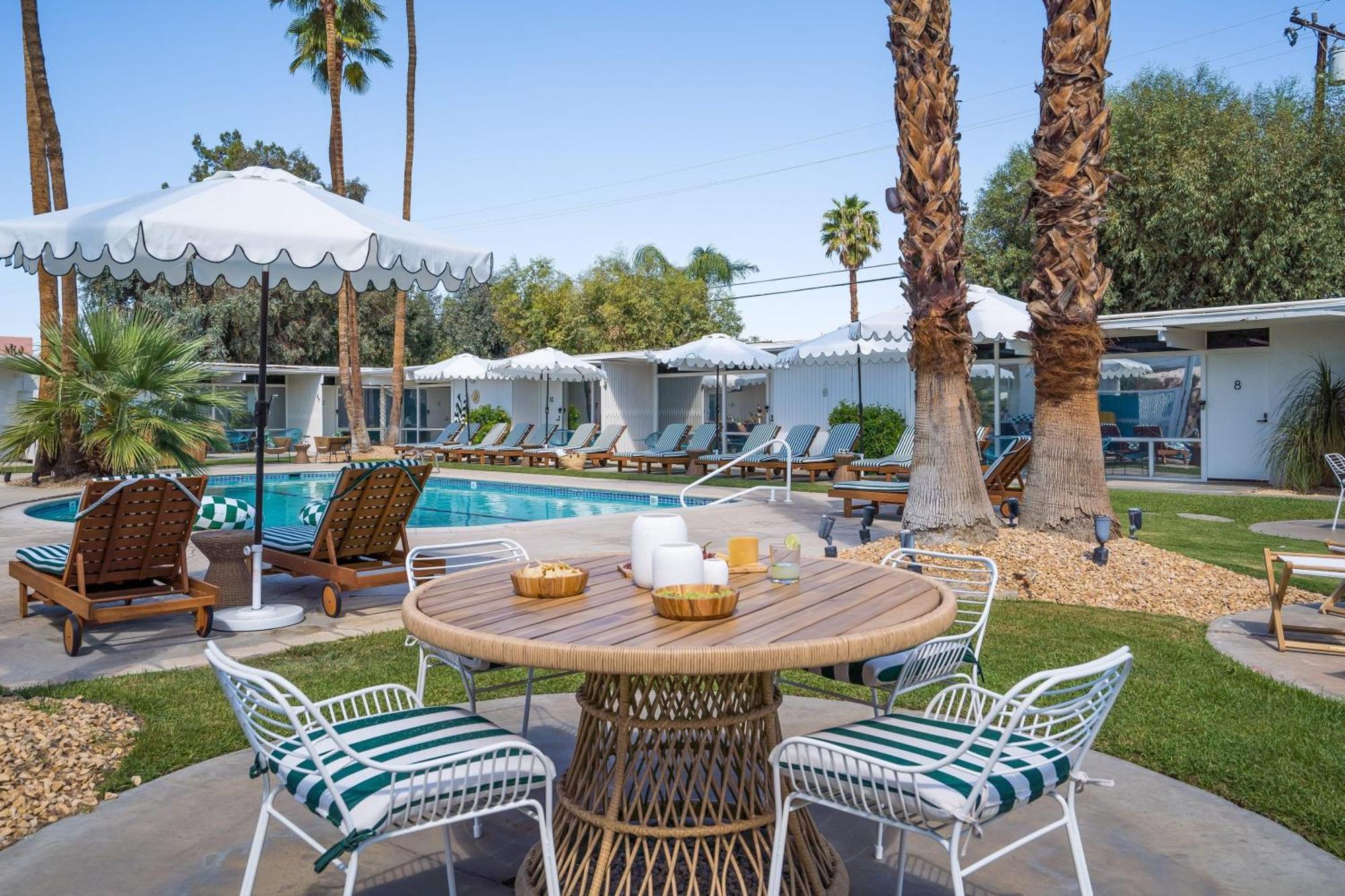 Monkey Tree Hotel By Avantstay Stylish Hotel In Palm Springs W Pool Esterno foto