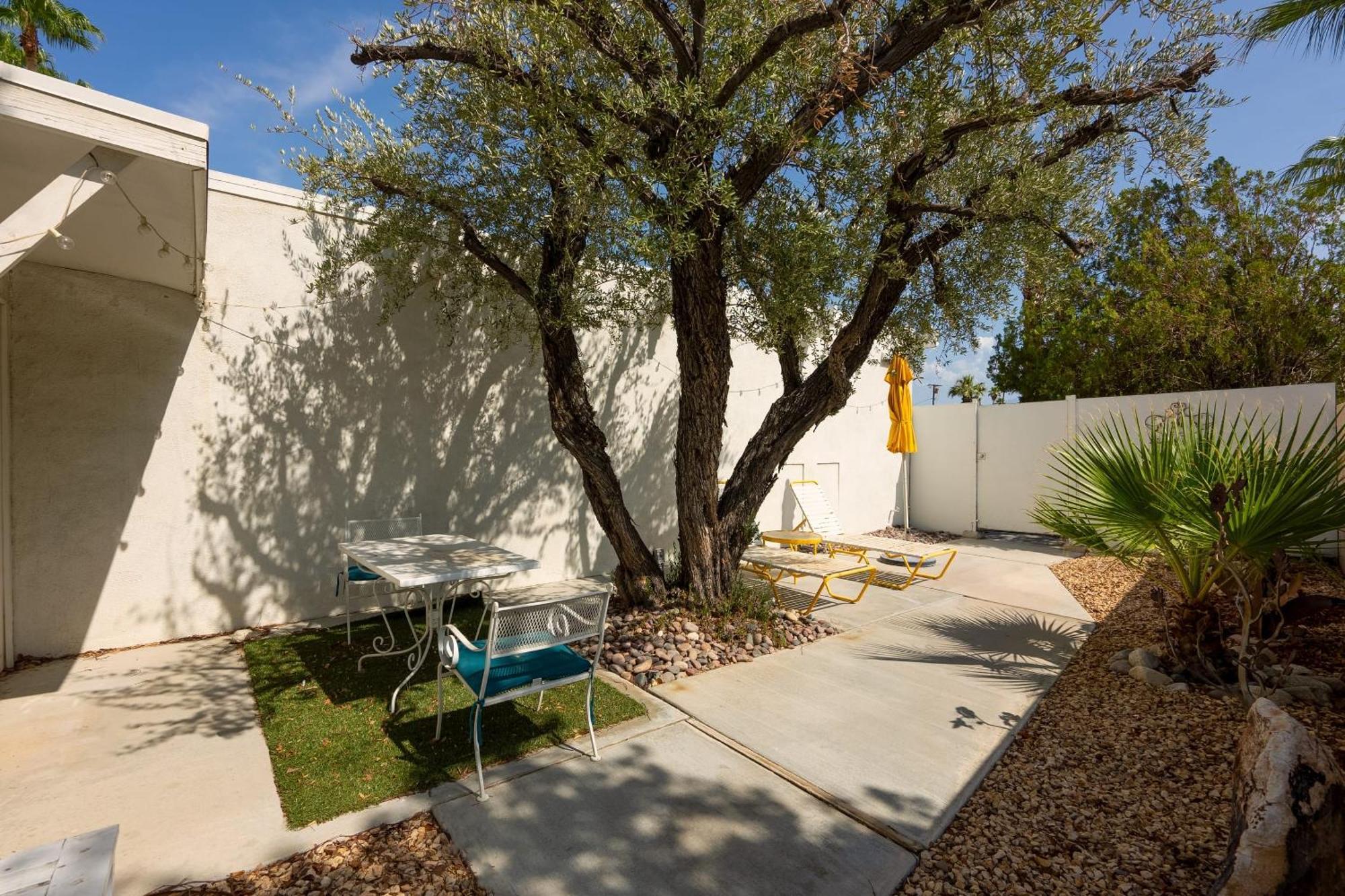 Monkey Tree Hotel By Avantstay Stylish Hotel In Palm Springs W Pool Esterno foto